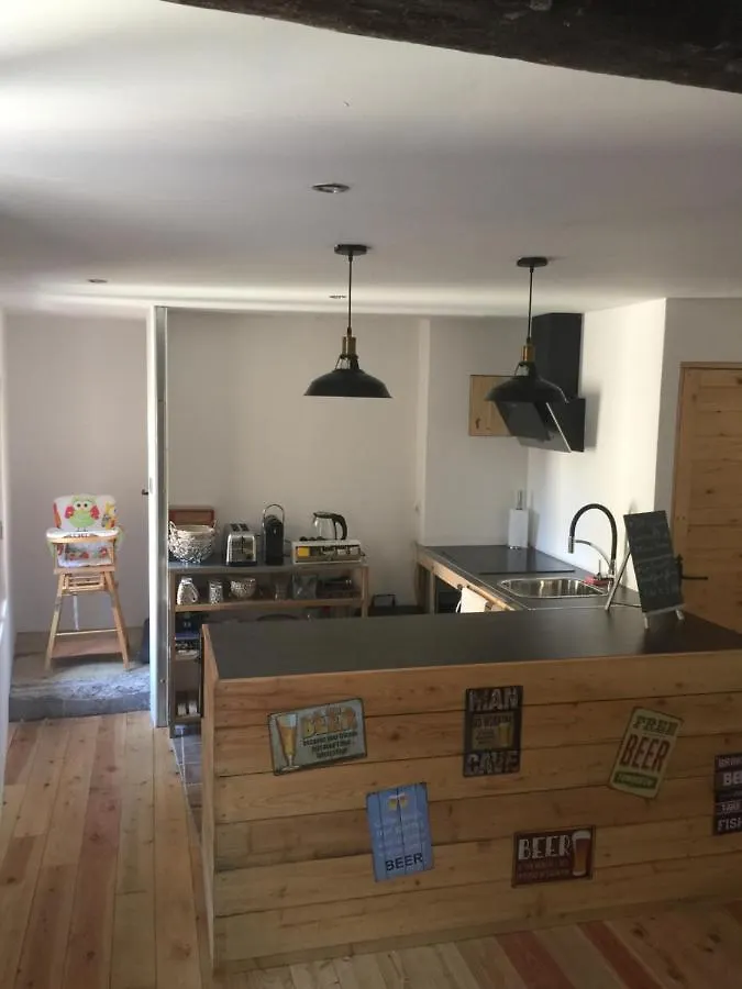 Chambres D'Hotes La Voute Volonne Bed & Breakfast