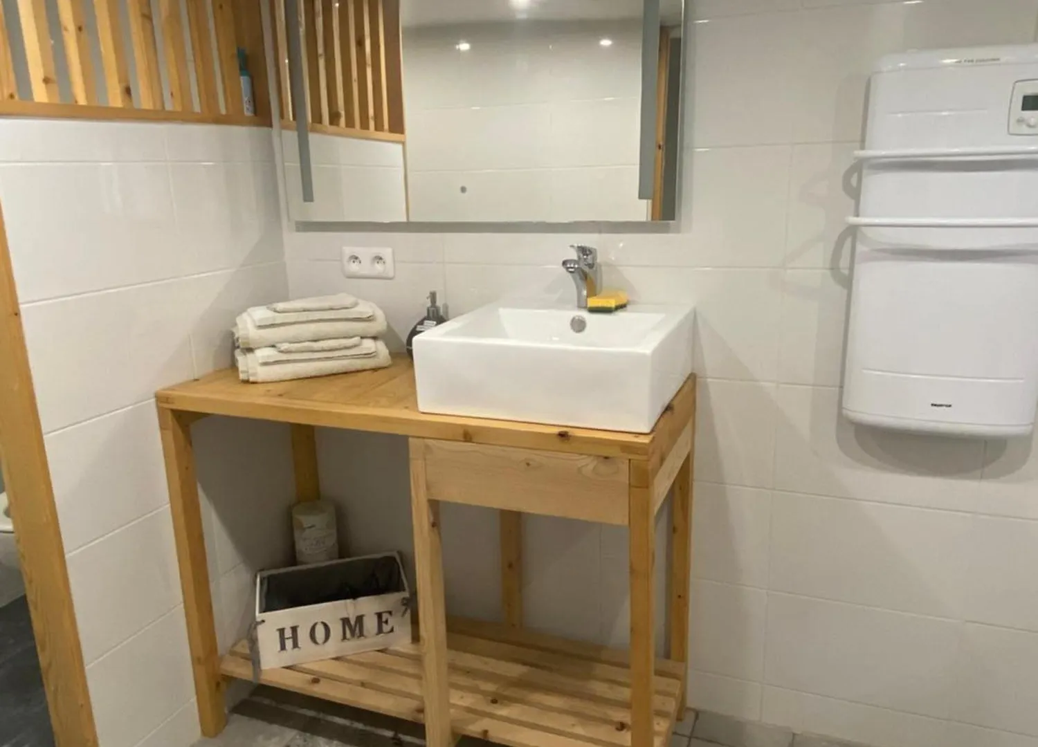 Chambres D'Hotes La Voute Volonne 0*,  Frankrike