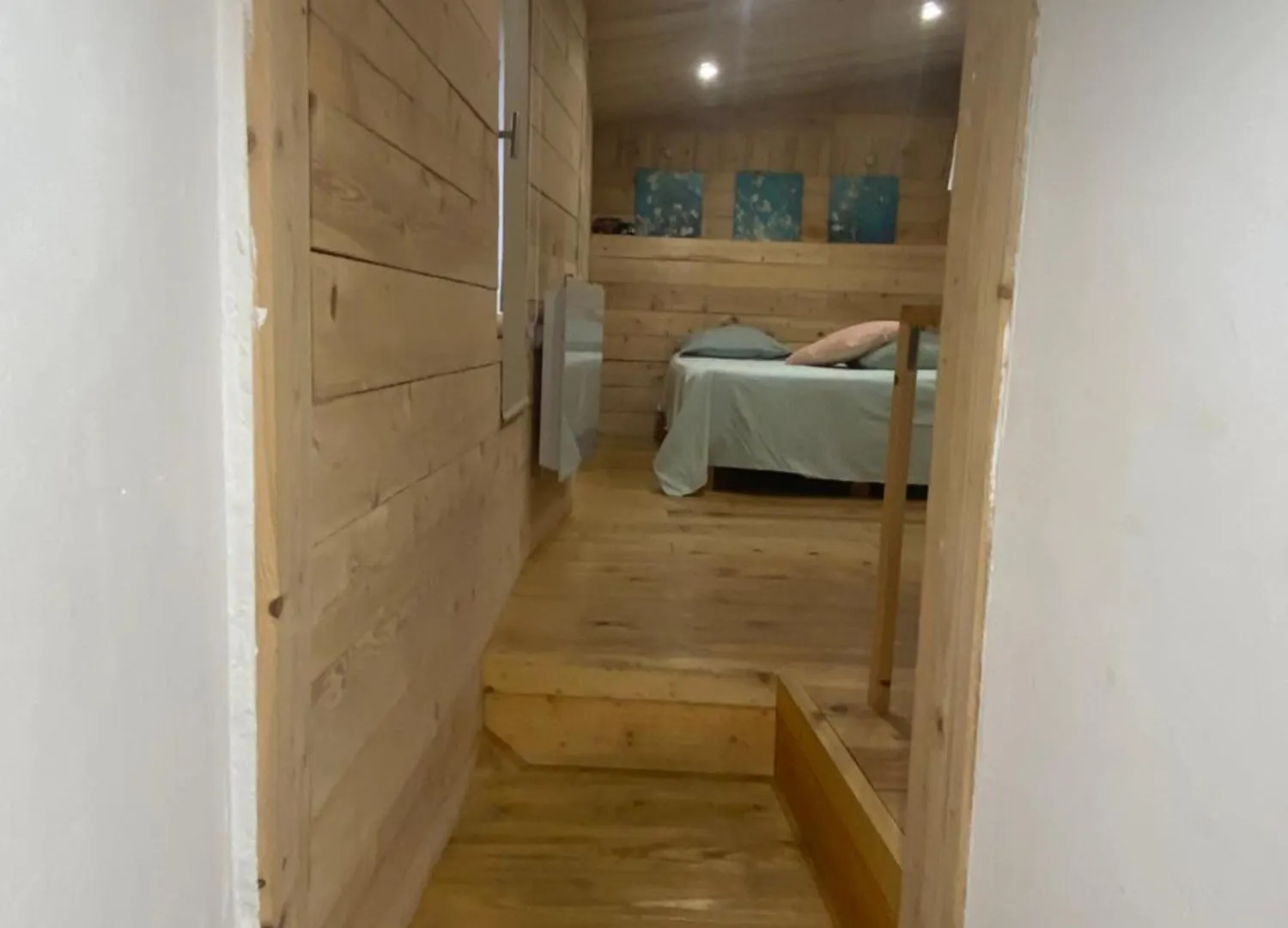 Chambres D'Hotes La Voute Volonne Bed & Breakfast