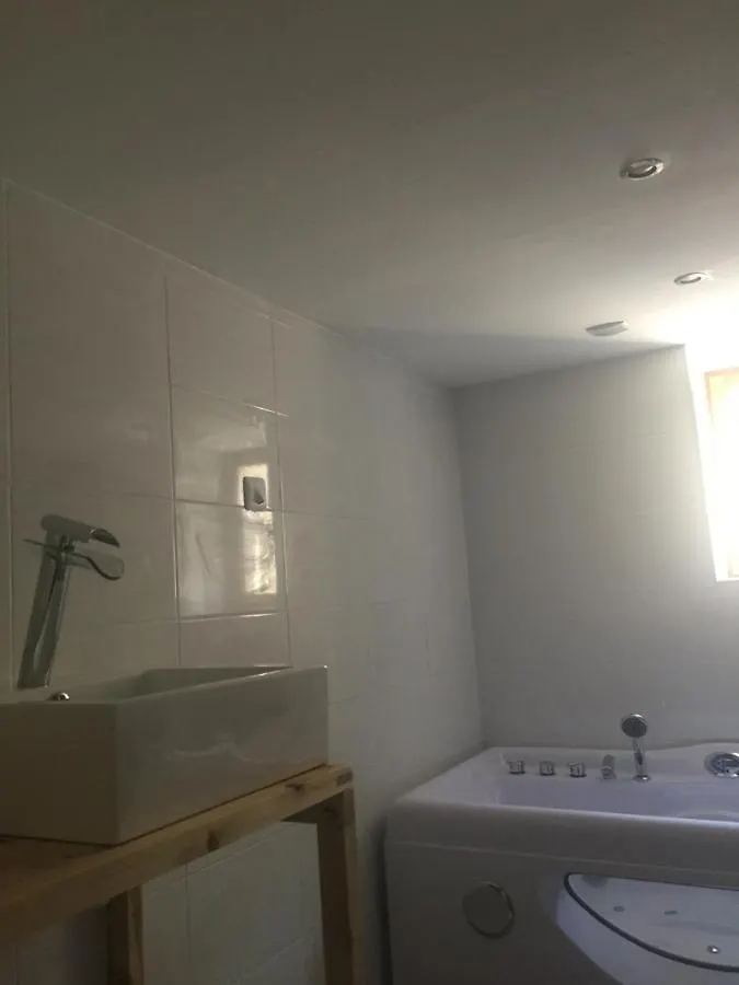 Chambres D'Hotes La Voute Volonne